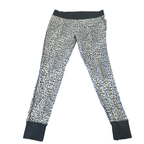 Victoria’s Secret Pajama Set SizeMedium Leopard Animal Print Thermal PJs Stretch - Picture 5 of 5